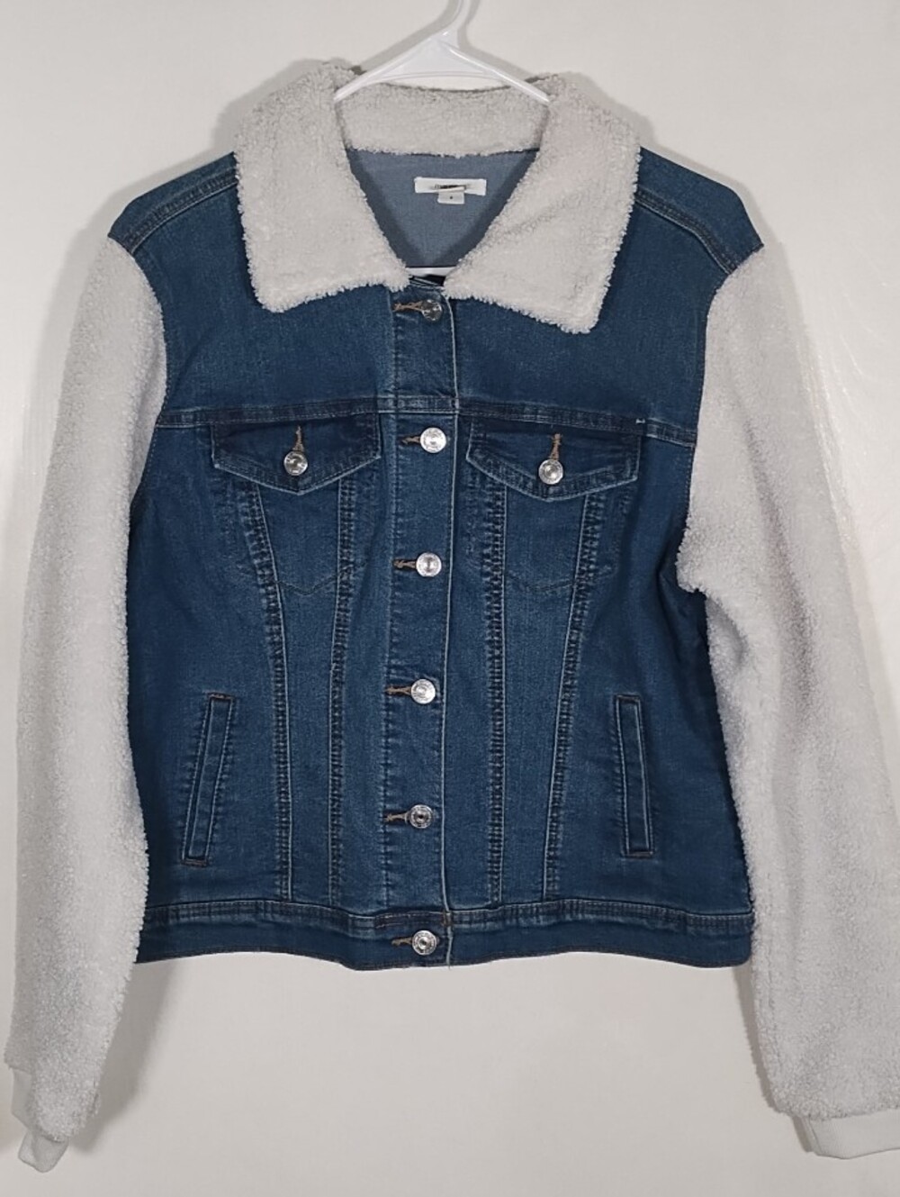 Maurices M Denim Jean Jacket White Sherpa Sleeves/Collar Pockets Button Med Wash